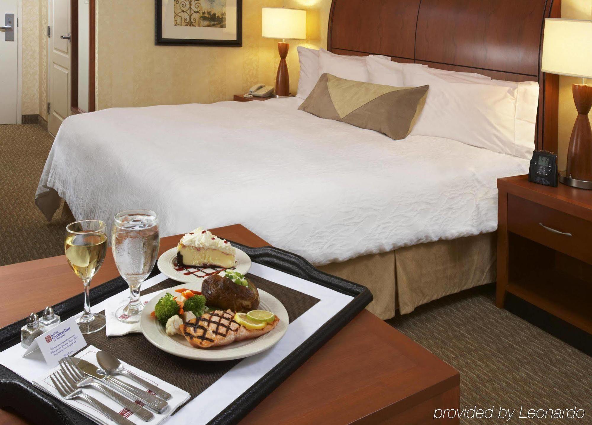 Hilton Garden Inn Toronto Airport Mississauga Rum bild